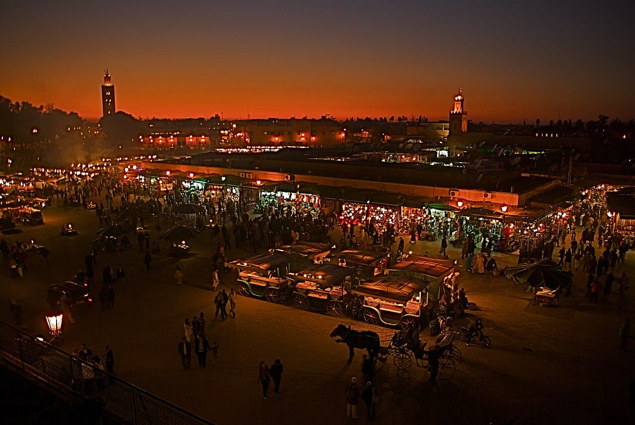 Place Jemaa el-Fna au crépuscule, Marrakech