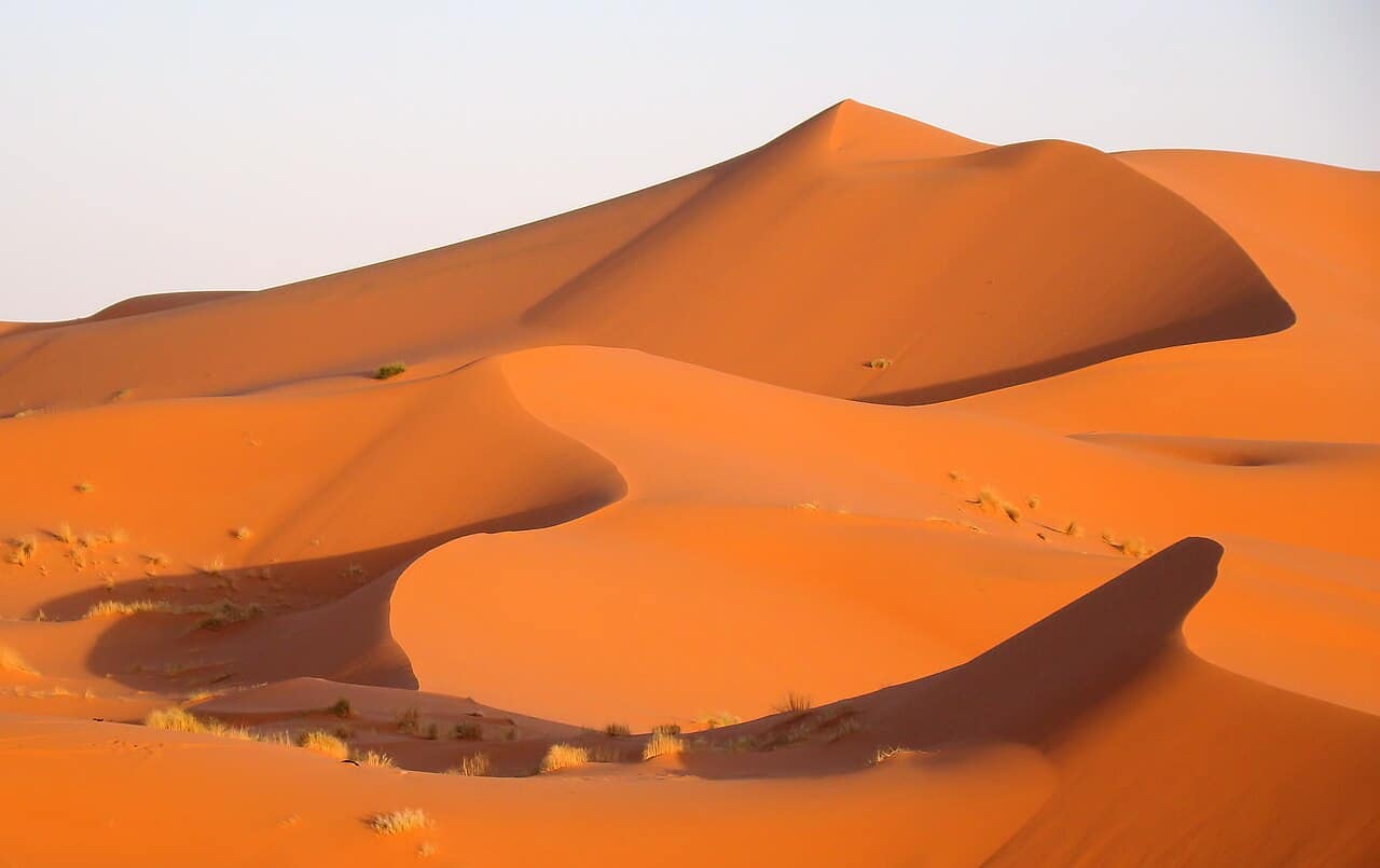 Dunes de l’erg Chebbi à Merzouga, dans le Sahara marocain